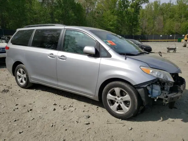 2013 TOYOTA SIENNA LE  