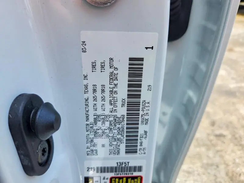 2024 TOYOTA TUNDRA SR5  