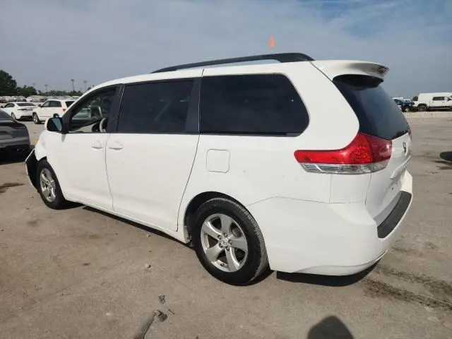 2011 TOYOTA SIENNA LE  