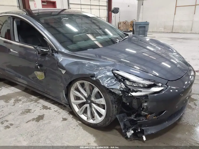 2018 TESLA MODEL 3 LONG RANGE/MID RANGE