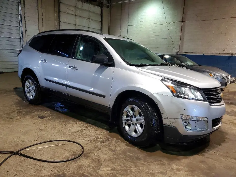 2017 CHEVROLET TRAVERSE LS  