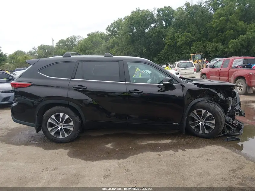 2022 TOYOTA HIGHLANDER HYBRID XLE