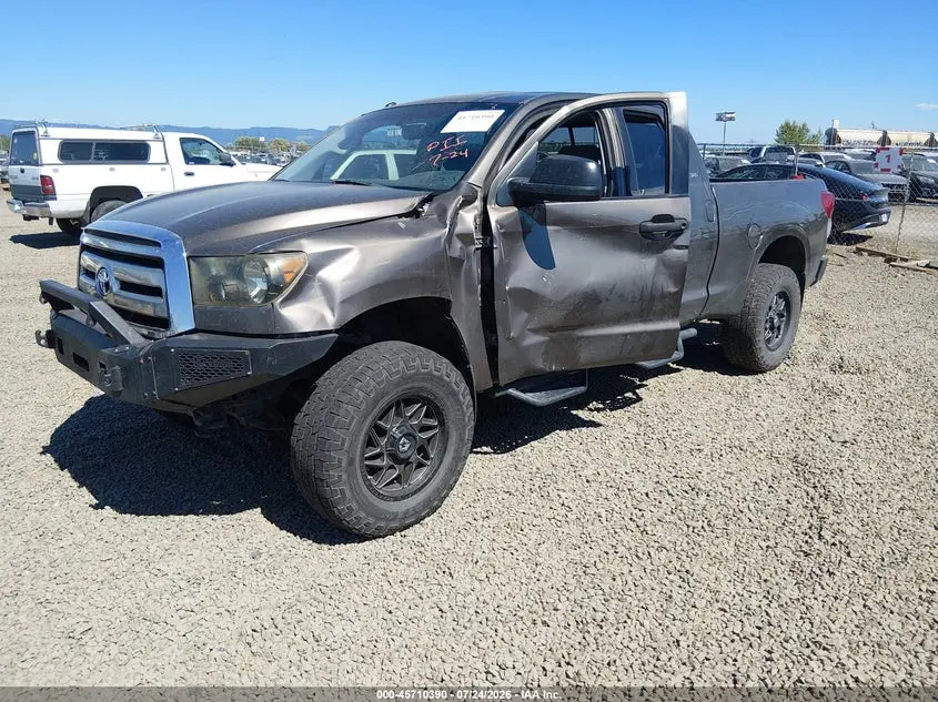 2011 TOYOTA TUNDRA GRADE 5.7L V8
