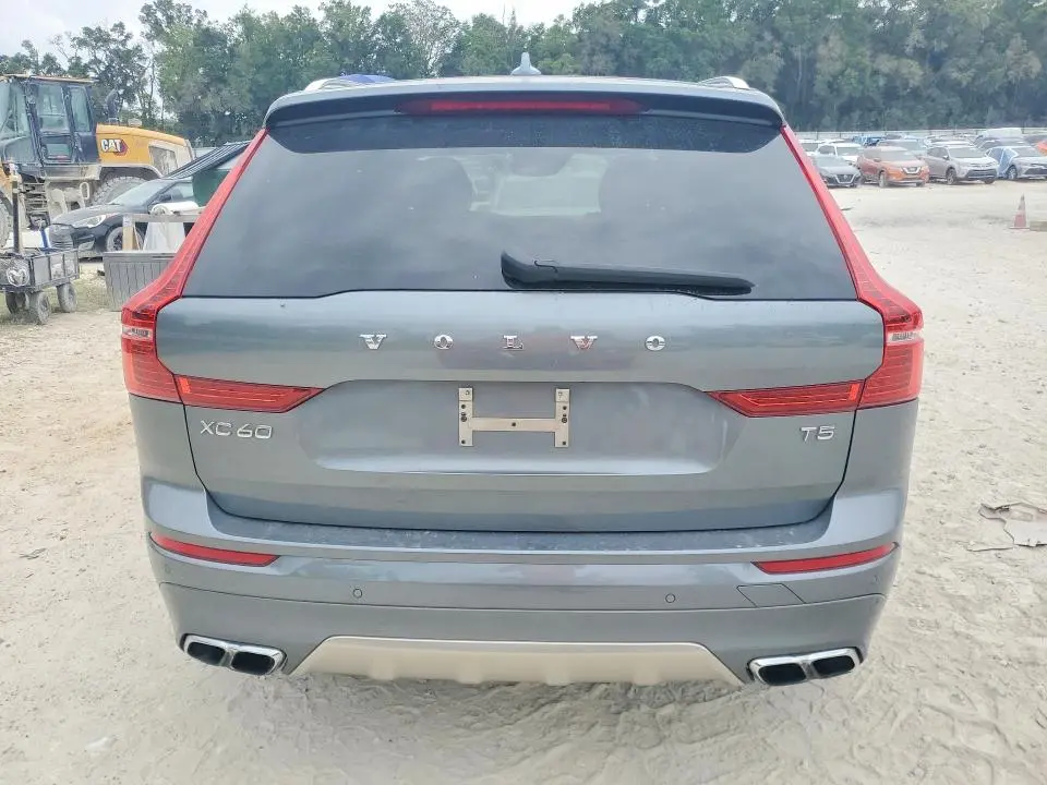2019 VOLVO XC60 T5 MOMENTUM  