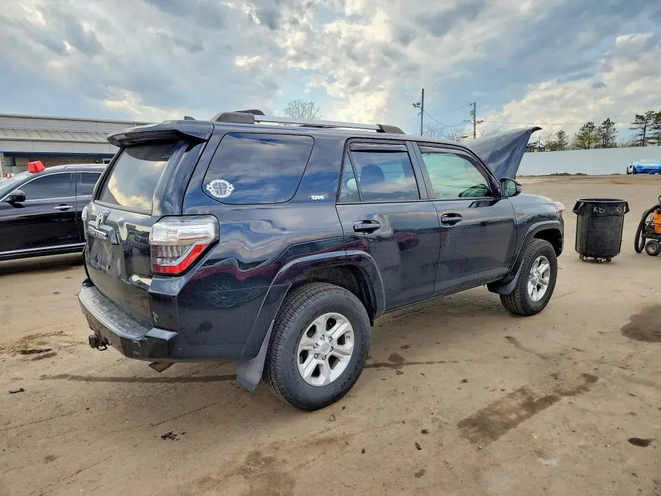 2019 TOYOTA 4RUNNER SR5  