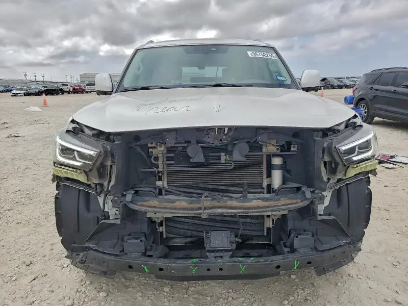 2022 INFINITI QX80 LUXE  