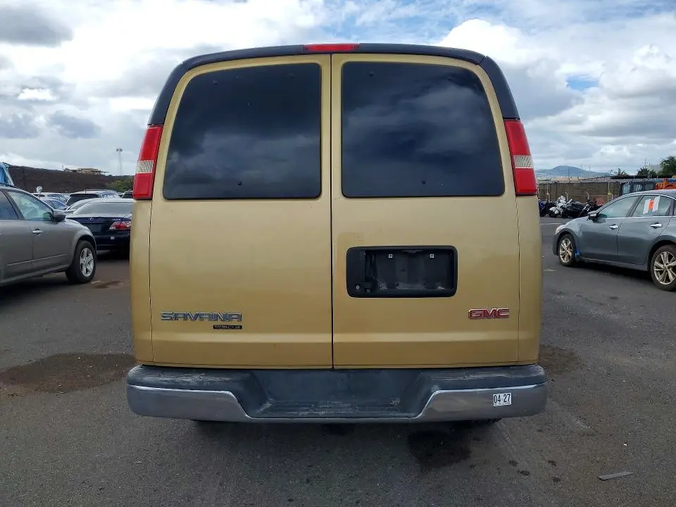2013 GMC SAVANA G3500 LS  