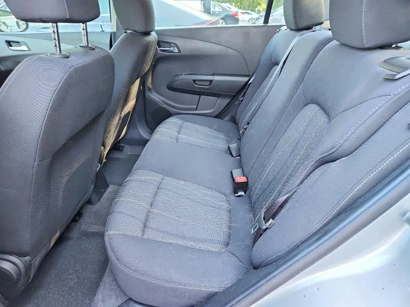 2019 CHEVROLET SONIC LT  
