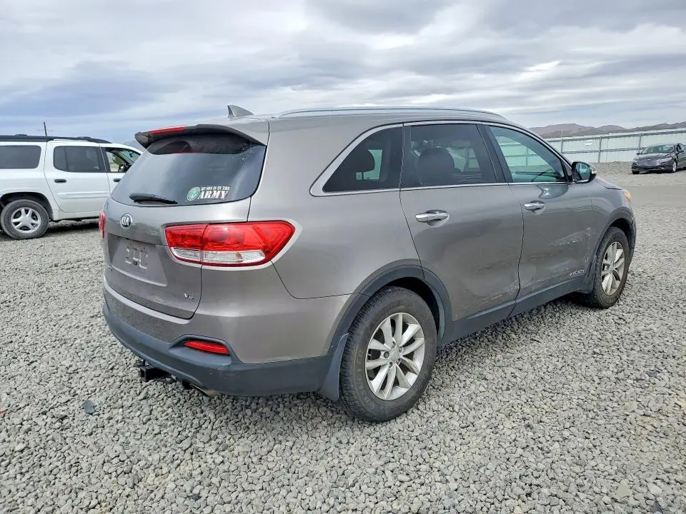 2018 KIA SORENTO LX V6  