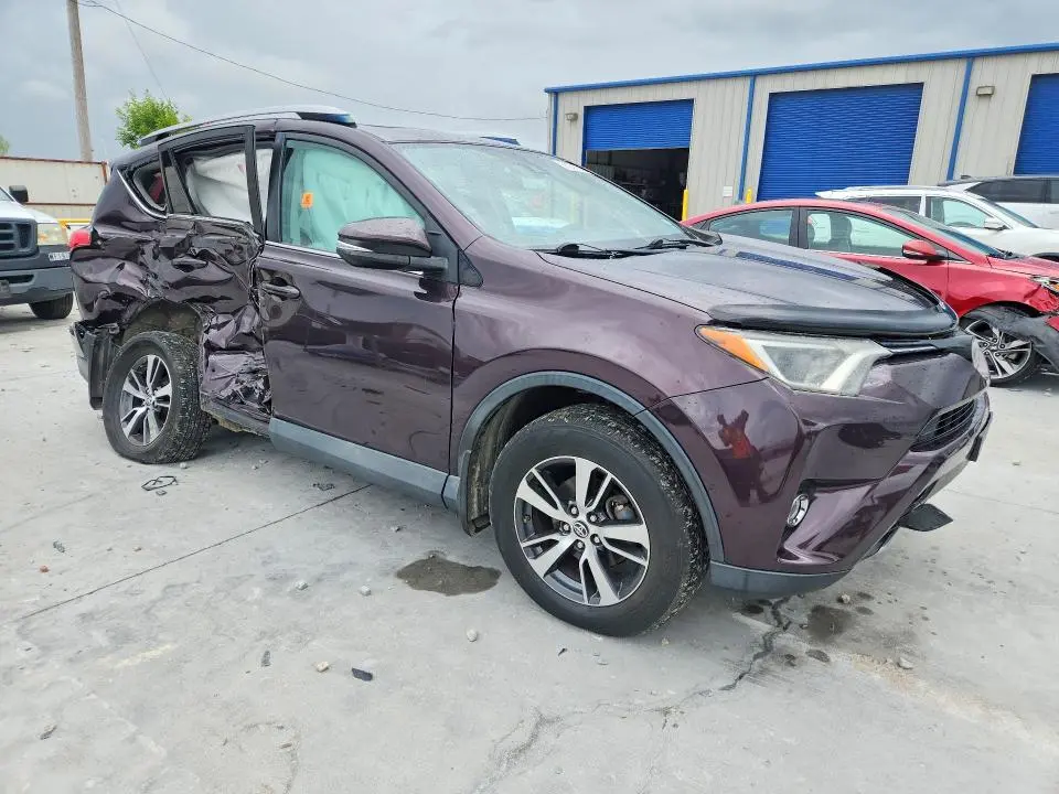 2018 TOYOTA RAV4 XLE  