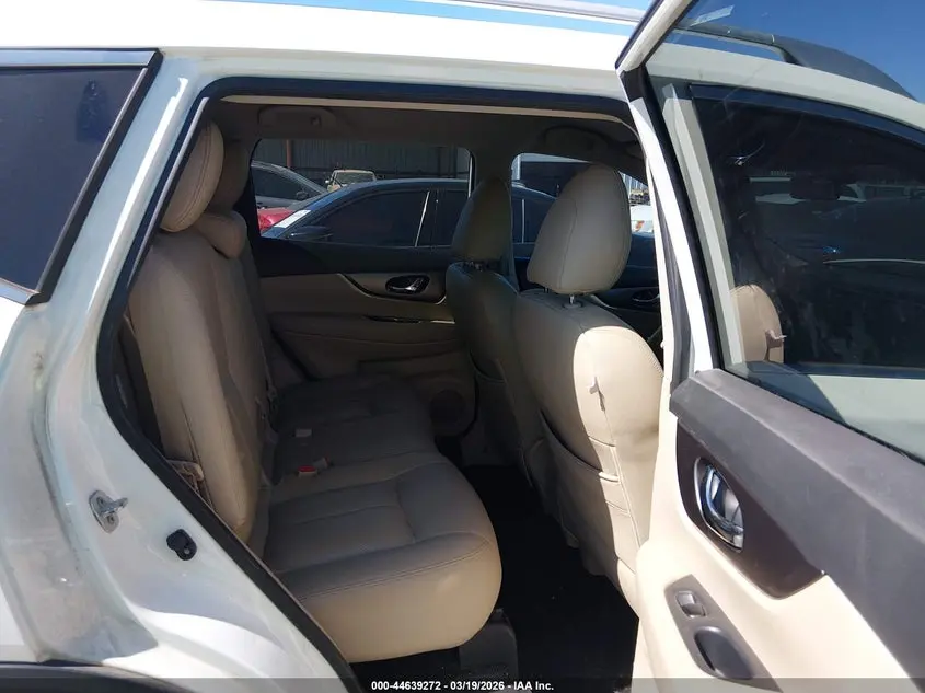 2016 NISSAN ROGUE SV