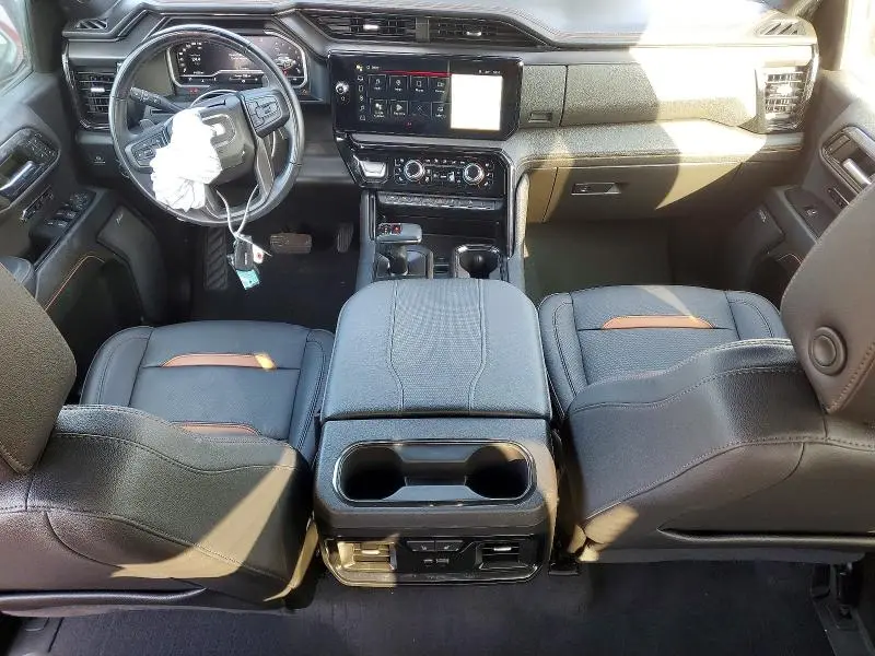 2023 GMC SIERRA K1500 AT4  