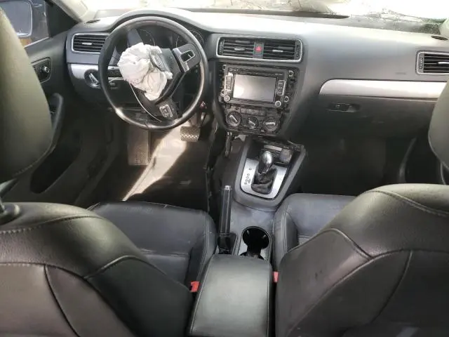 2013 VOLKSWAGEN JETTA SE  