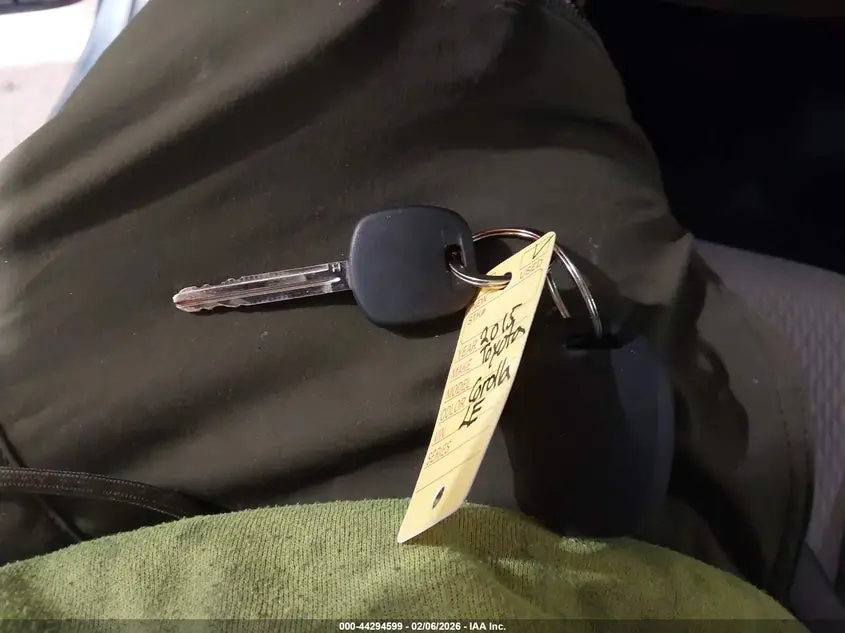 2015 TOYOTA COROLLA LE