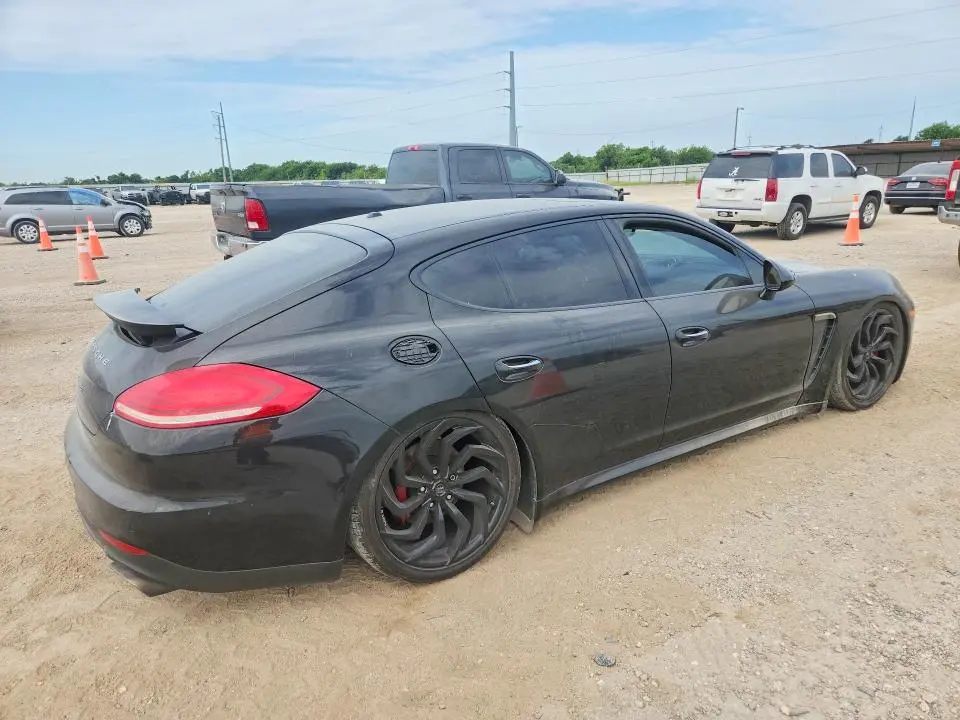 2014 PORSCHE PANAMERA 2  