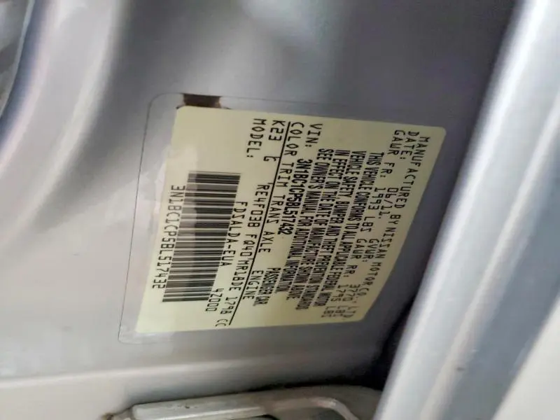 2011 NISSAN VERSA 1.8 S  