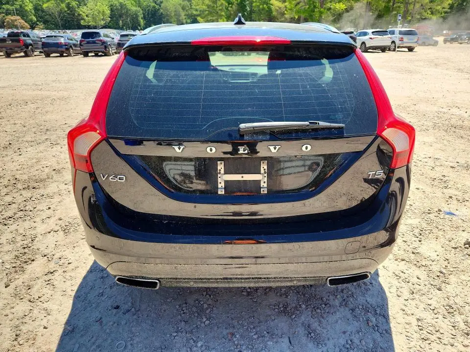 2016 VOLVO V60 T5 PLATINUM  