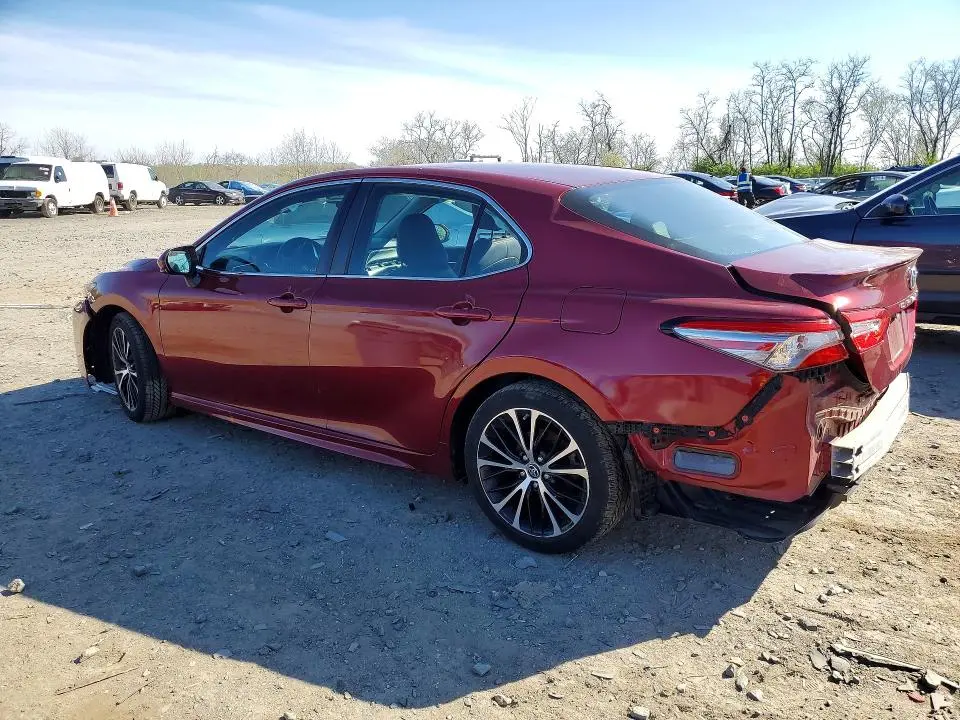2018 TOYOTA CAMRY SE  
