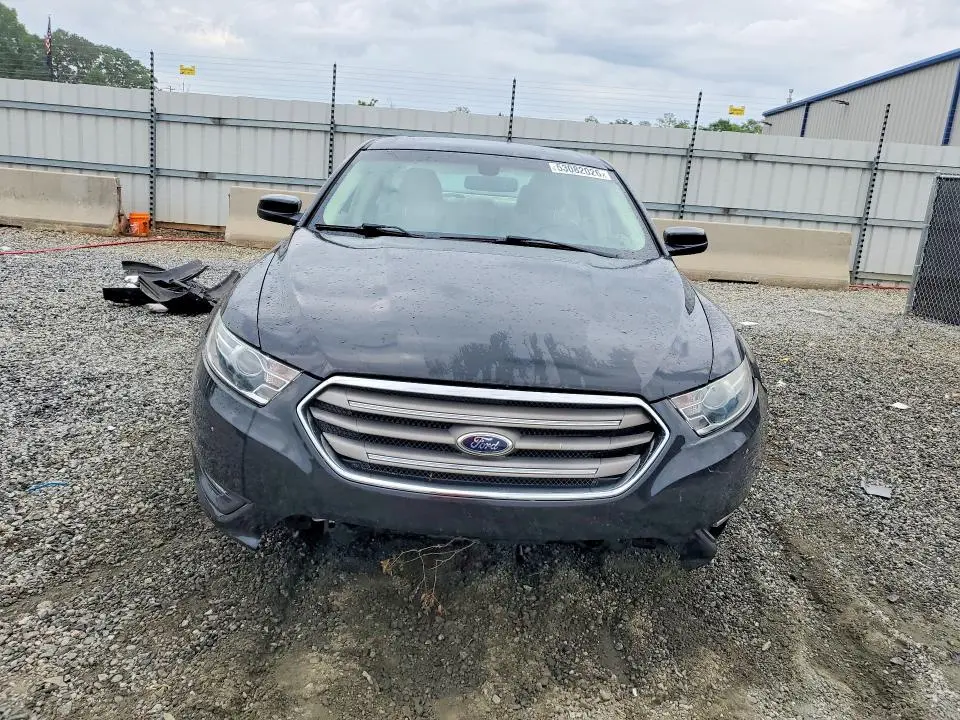 2015 FORD TAURUS SEL  