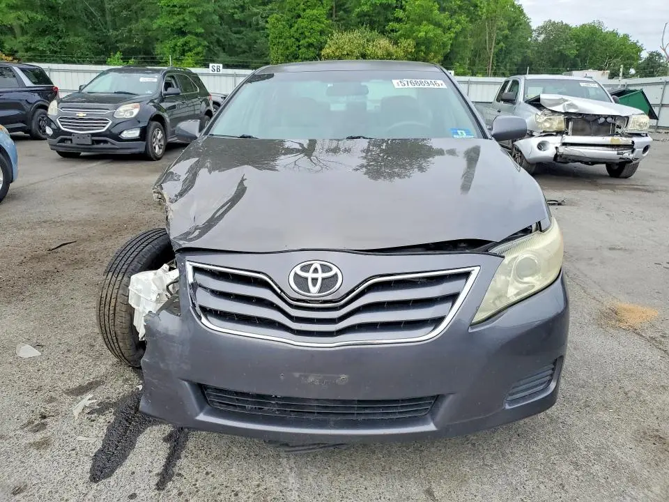2010 TOYOTA CAMRY LE  