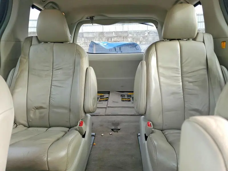 2011 TOYOTA SIENNA XLE 7-PASSENGER  