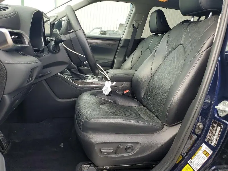 2022 TOYOTA HIGHLANDER PLATINUM  