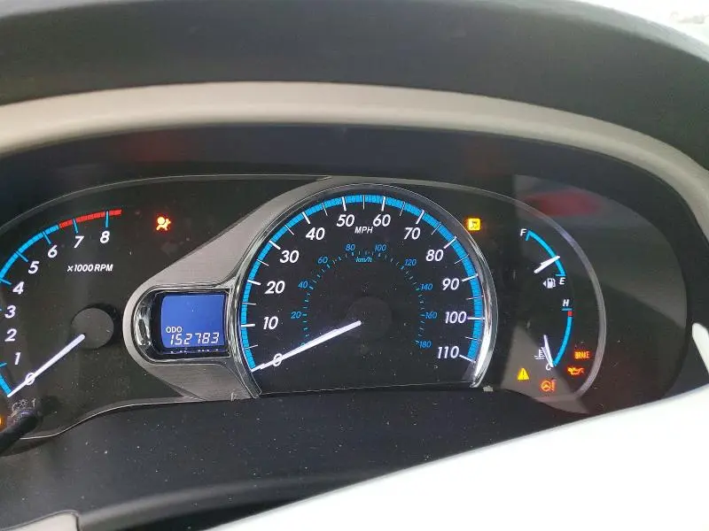 2013 TOYOTA SIENNA XLE  