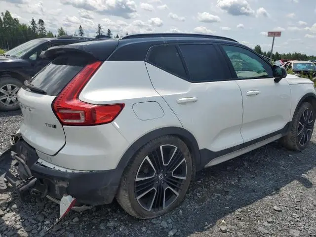 2020 VOLVO XC40 T5 R-DESIGN  