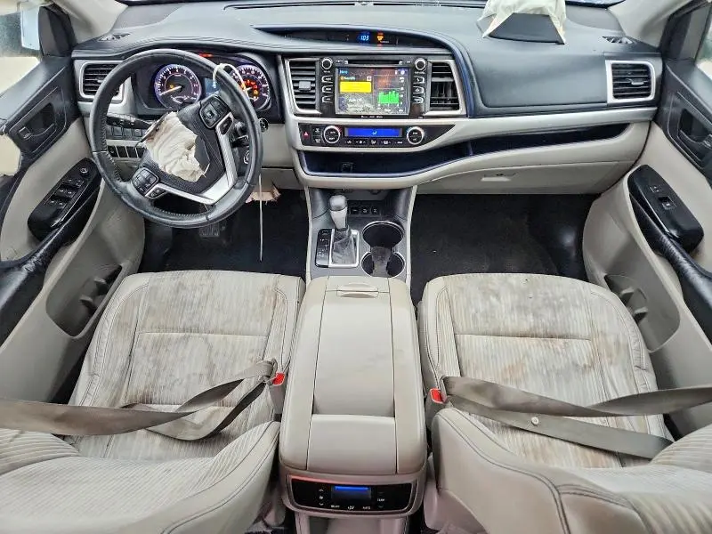 2016 TOYOTA HIGHLANDER LE PLUS  
