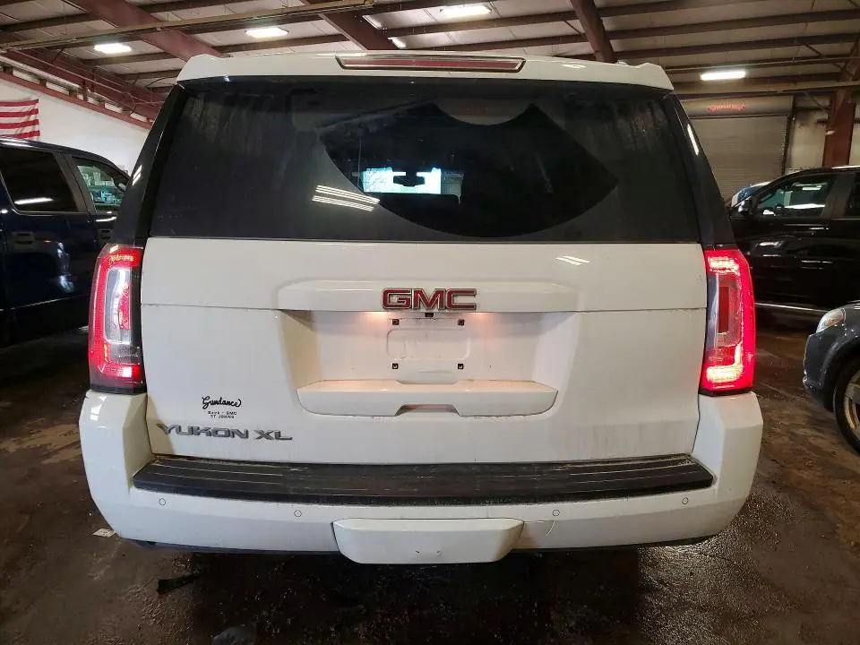 2015 GMC YUKON XL K1500 SLE  