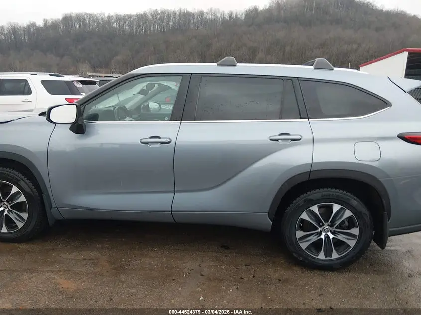2020 TOYOTA HIGHLANDER XLE