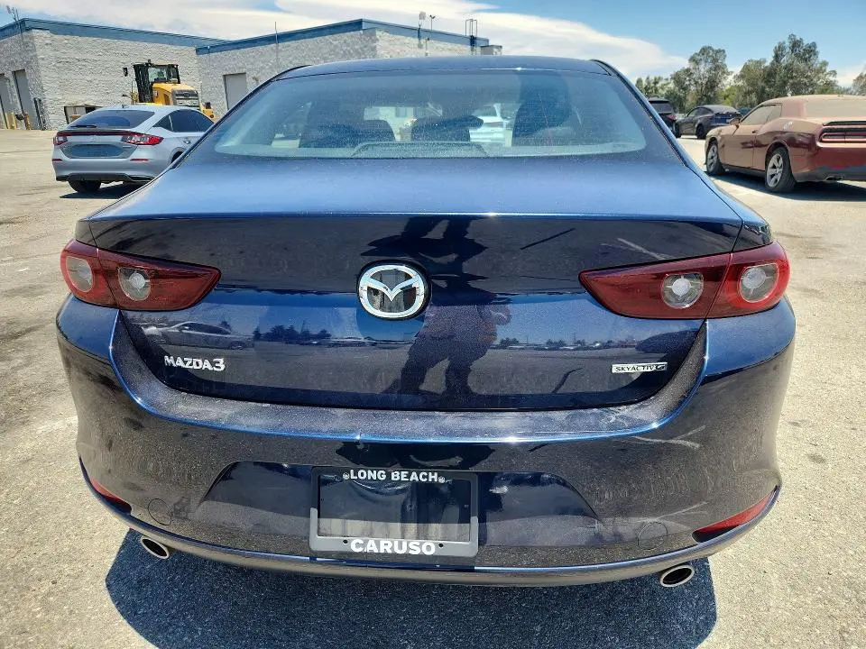 2022 MAZDA 3 SELECT  