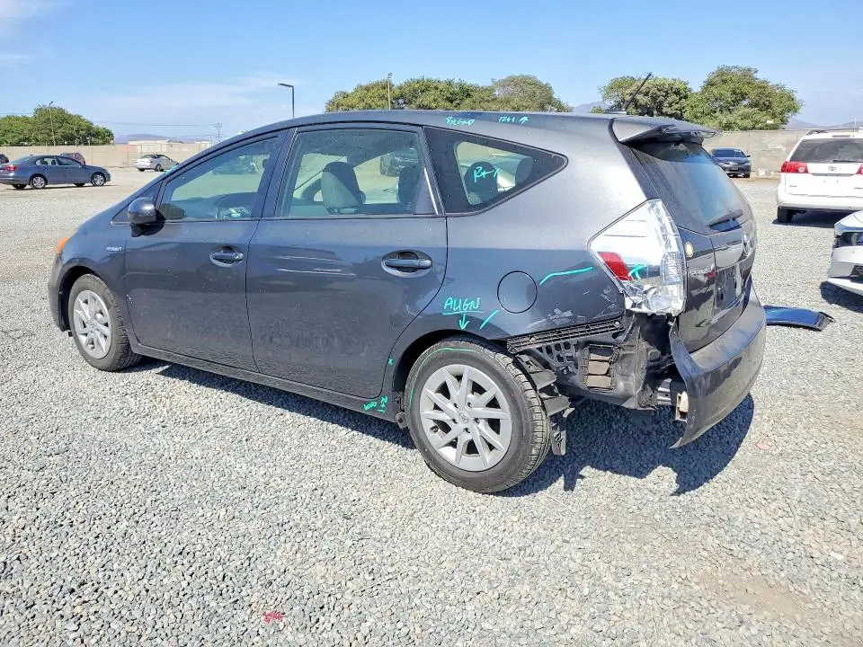 2013 TOYOTA PRIUS V THREE  