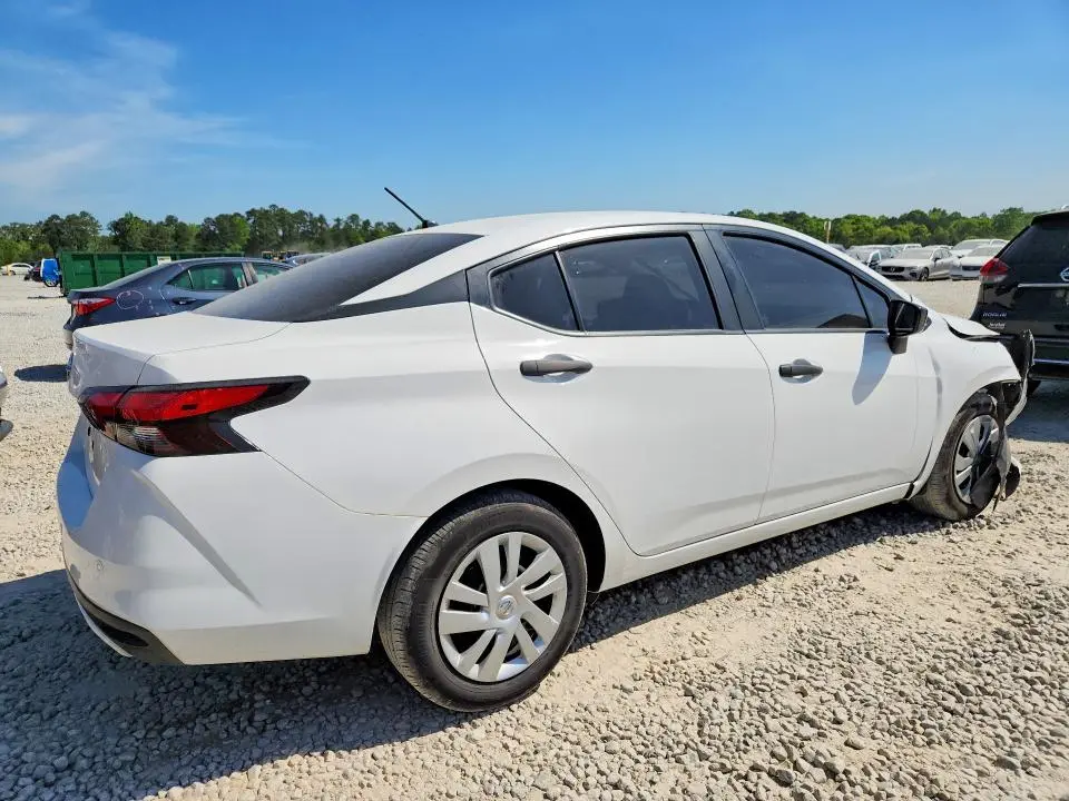 2020 NISSAN VERSA S  