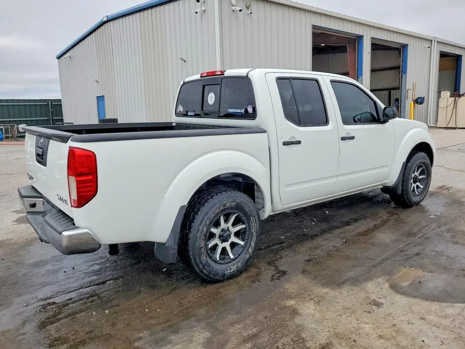 2014 NISSAN FRONTIER SV  