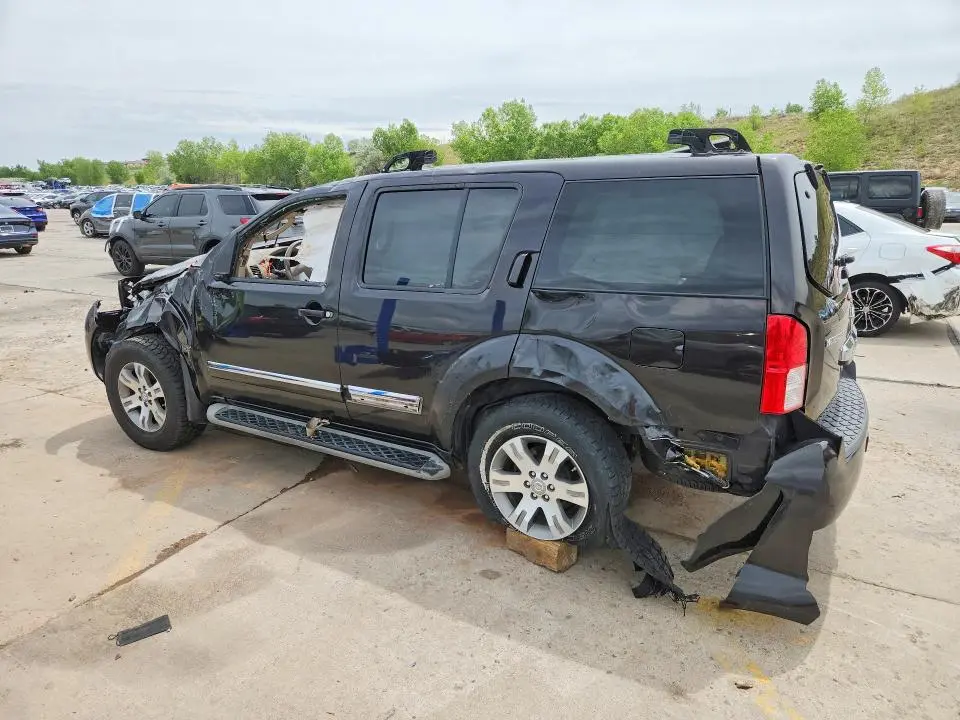 2011 NISSAN PATHFINDER S  
