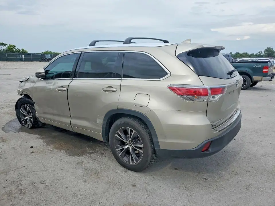 2016 TOYOTA HIGHLANDER XLE  