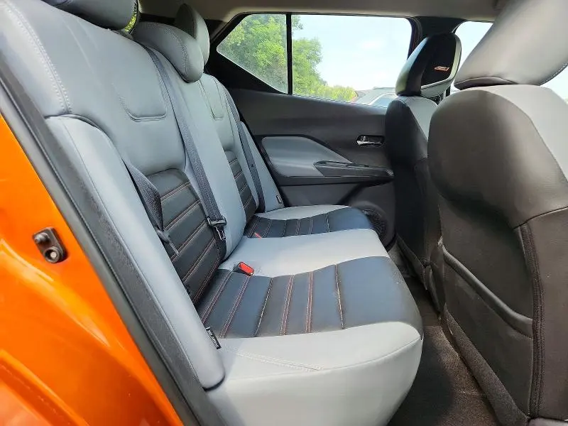 2021 NISSAN KICKS SR  