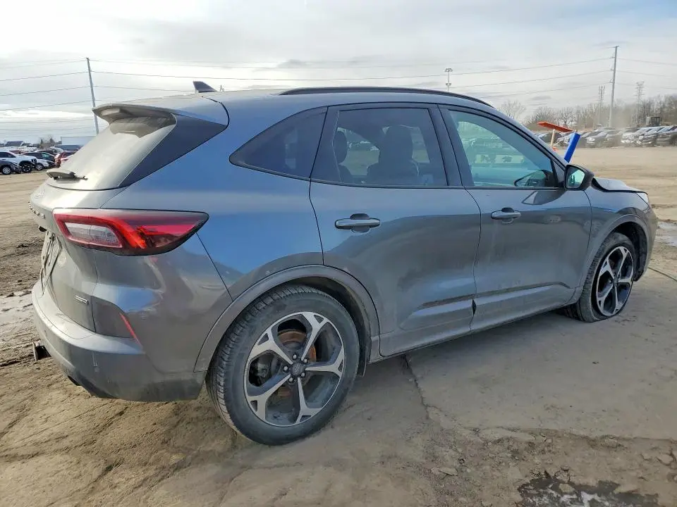 2023 FORD ESCAPE ST LINE SELECT  