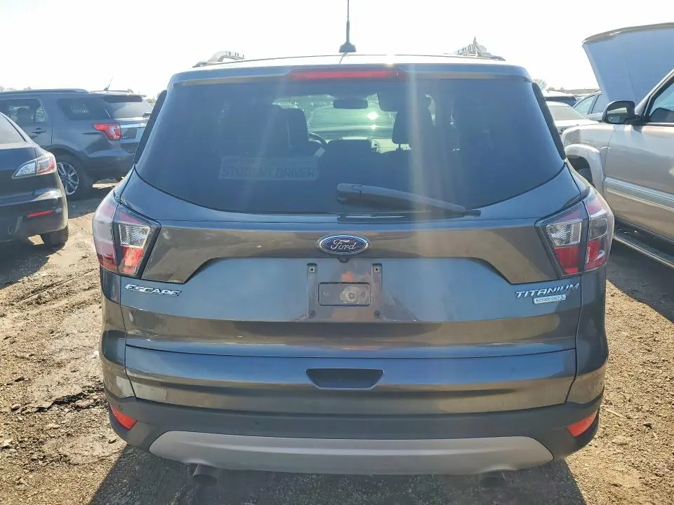 2017 FORD ESCAPE TITANIUM  