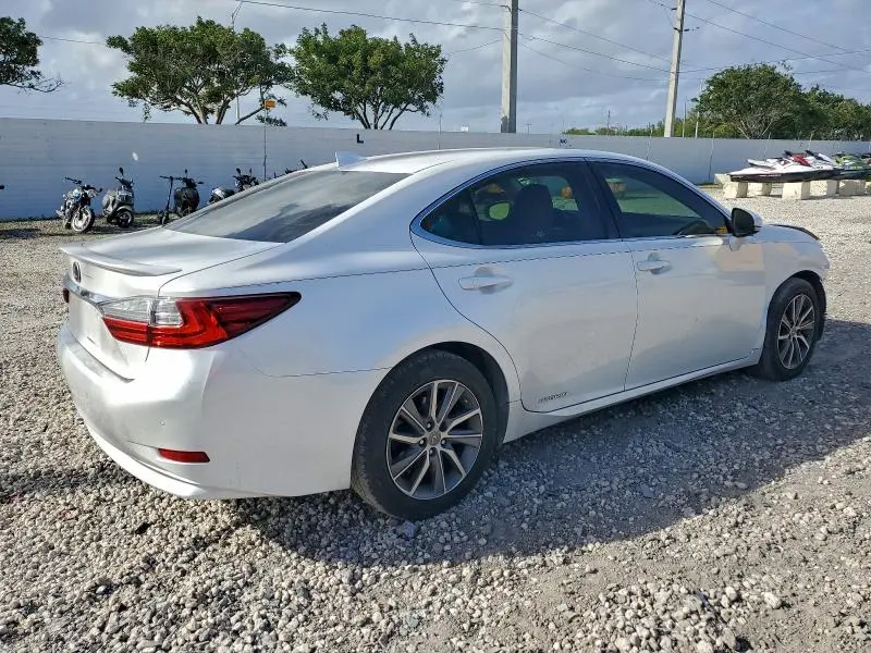 2016 LEXUS ES 300H  