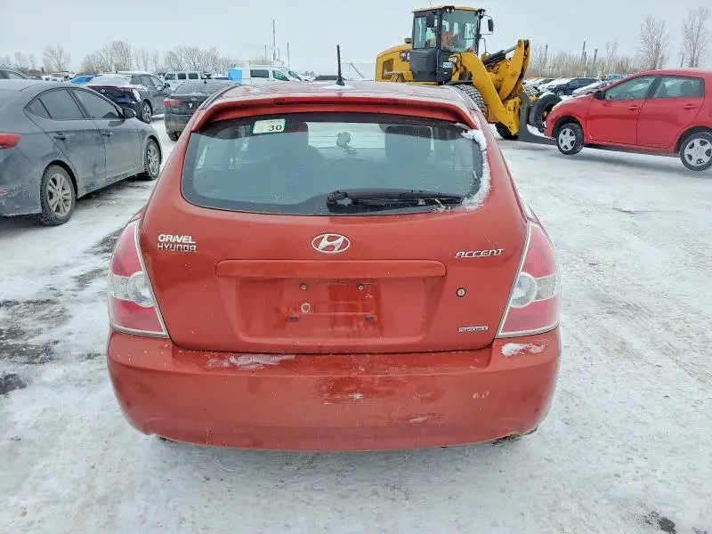 2010 HYUNDAI ACCENT SE  