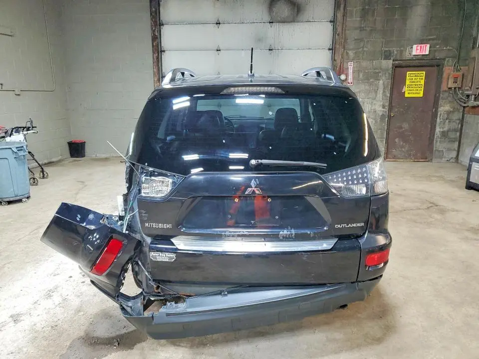 2010 MITSUBISHI OUTLANDER SE  
