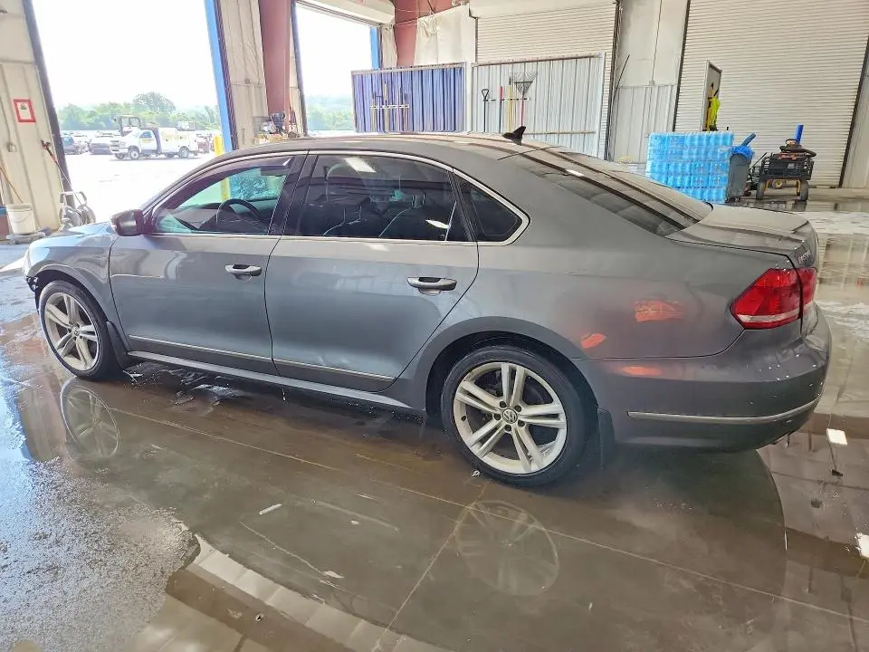 2013 VOLKSWAGEN PASSAT SEL  
