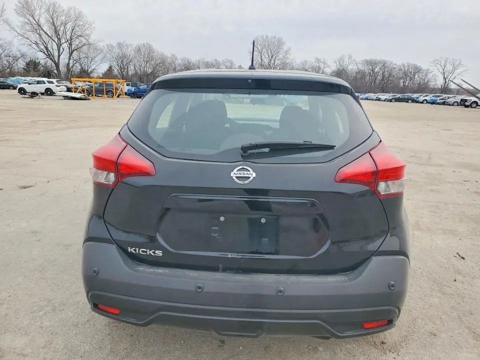 2020 NISSAN KICKS S  