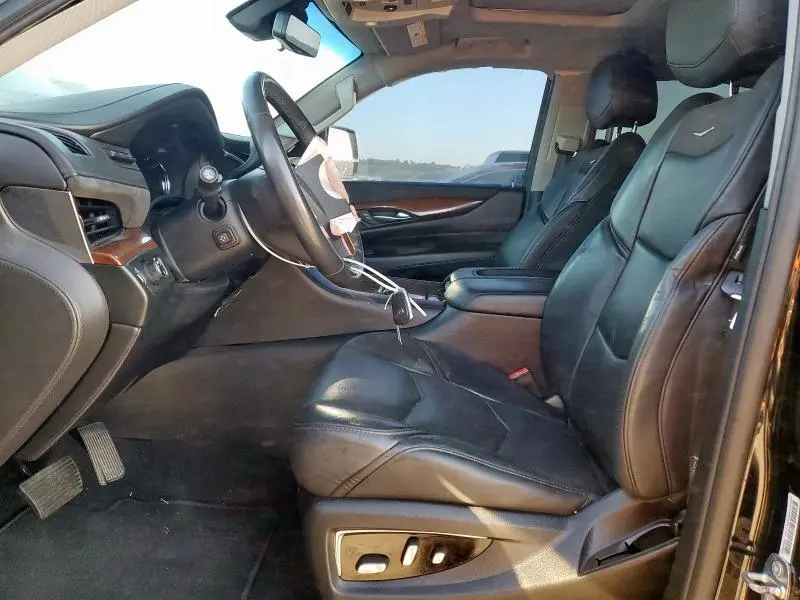 2019 CADILLAC ESCALADE LUXURY  