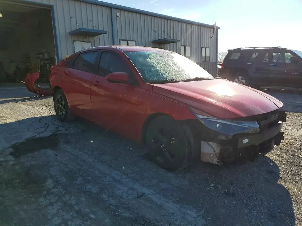 2022 HYUNDAI ELANTRA SEL  