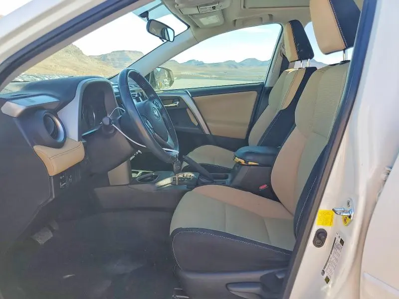 2016 TOYOTA RAV4 XLE  