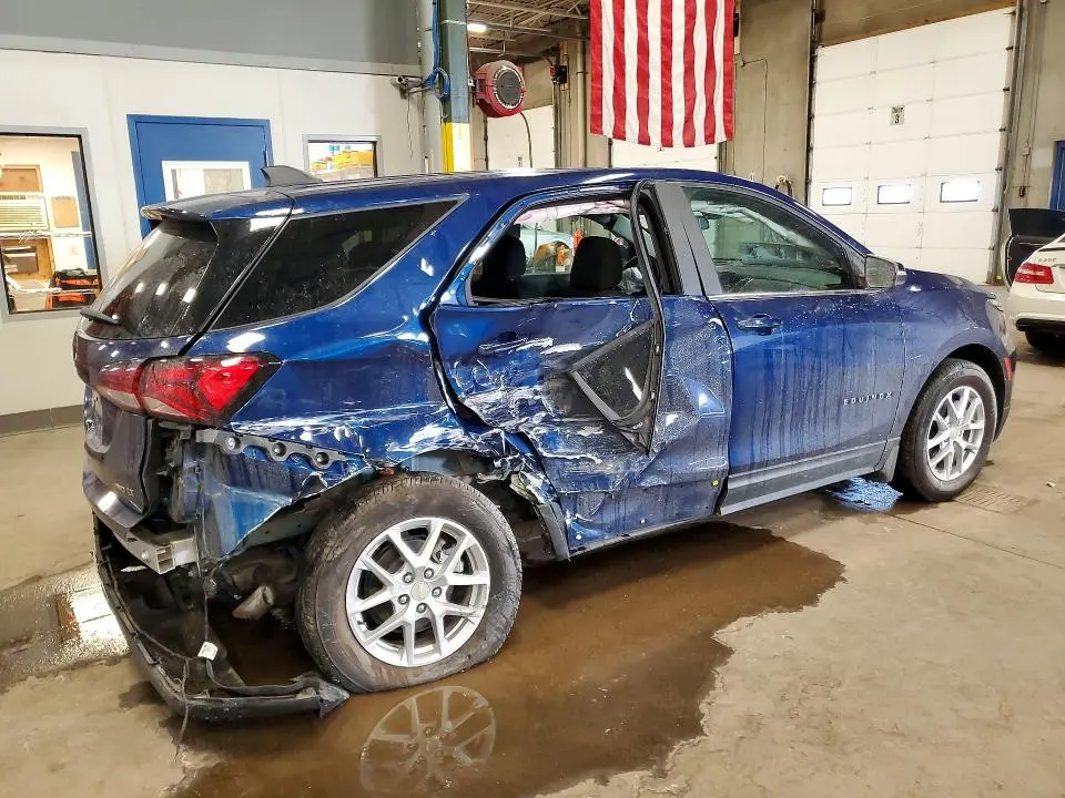 2023 CHEVROLET EQUINOX LT  