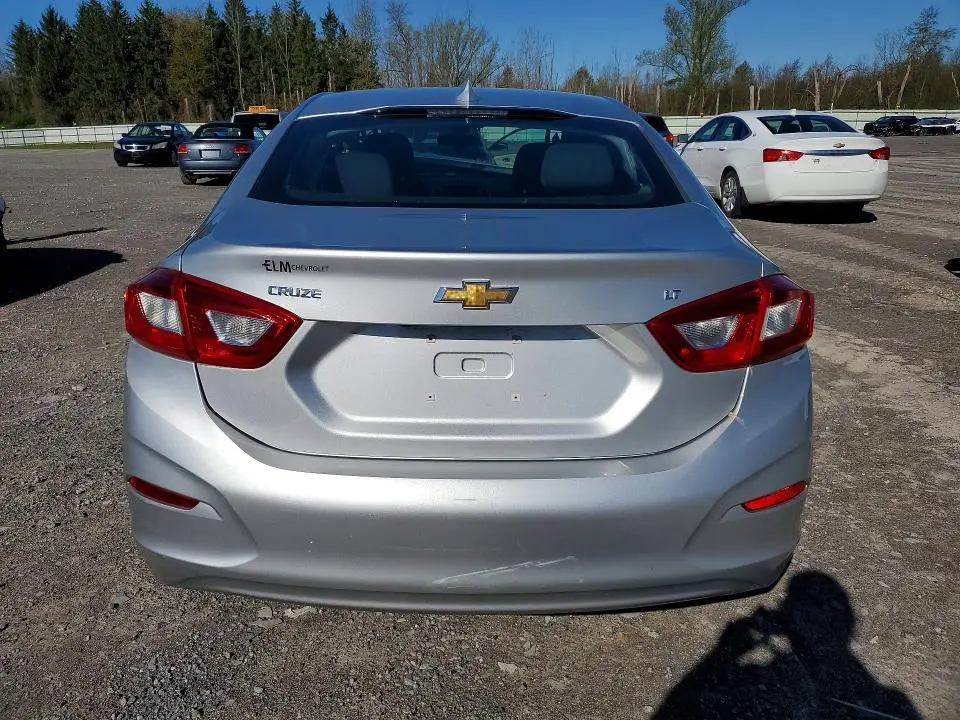 2017 CHEVROLET CRUZE LT  